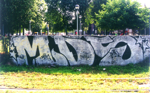 MDS CREW  PIAZZA BRESCIA 2000